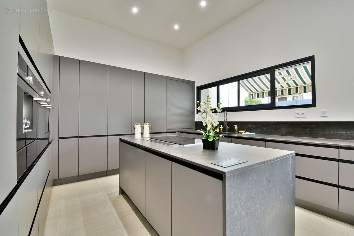 Maison à REVENTIN-VAUGRIS