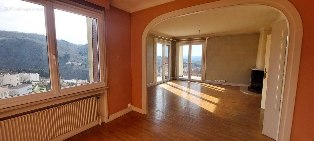 EXCLUSIVITÉ : Grand ensemble immobilier de 250 m² - photo 2