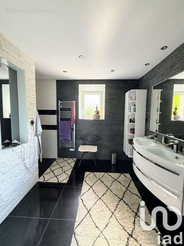 Photo 8 - Maison à VENANSAULT