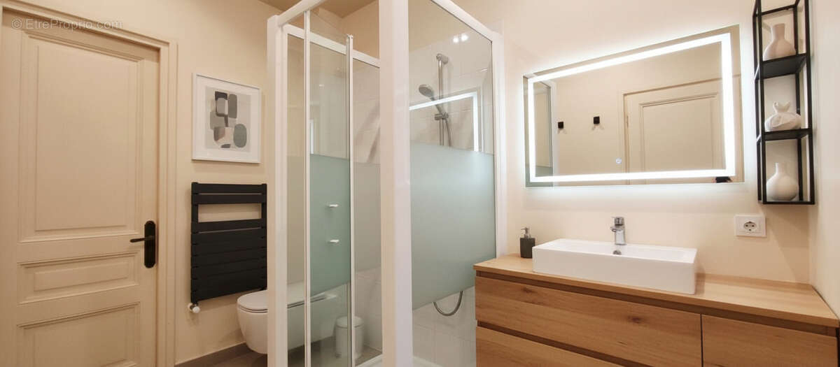 Appartement à PARIS-11E