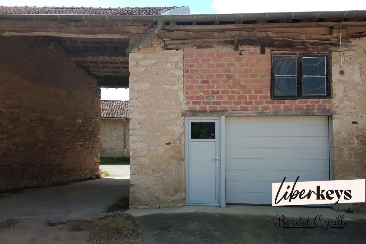 Maison à SAINT-BENIGNE