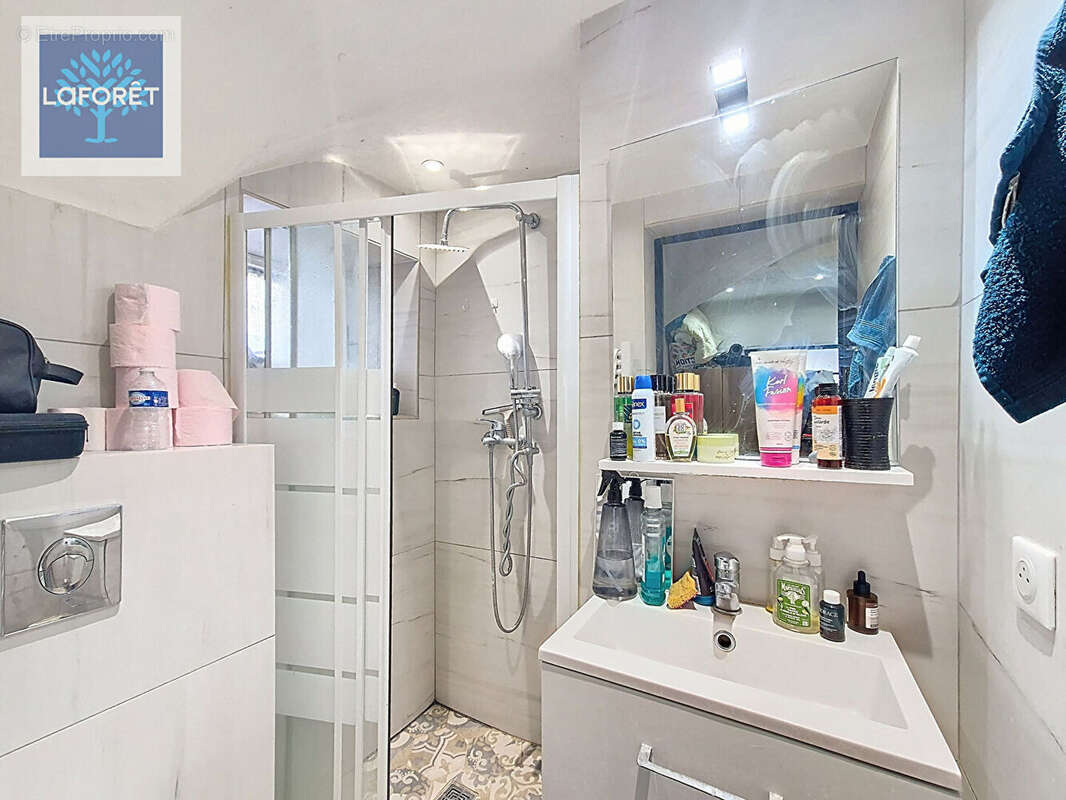 Appartement à VALLAURIS
