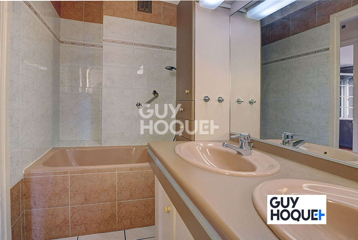 Appartement à LYON-5E