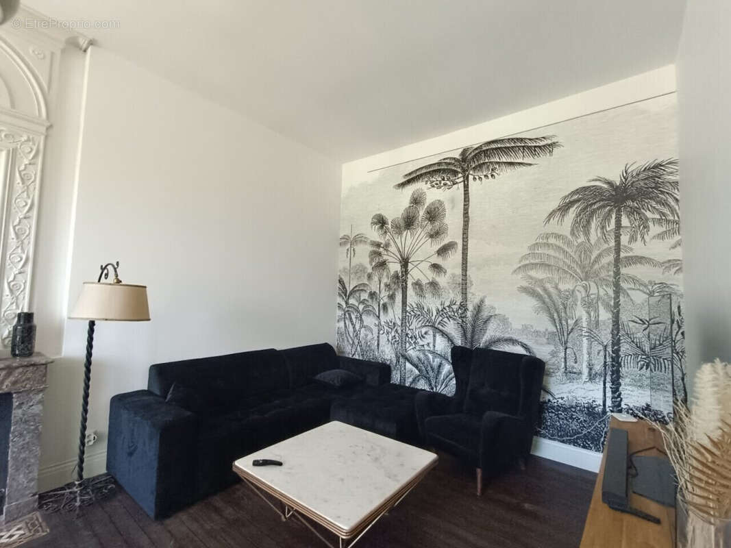 Maison 250 m² à Coutras  - photo 5