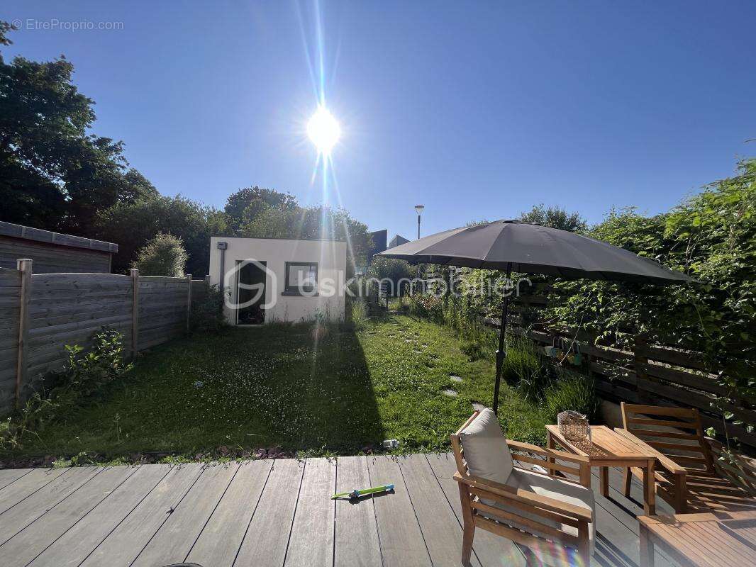 Maison à VEZIN-LE-COQUET