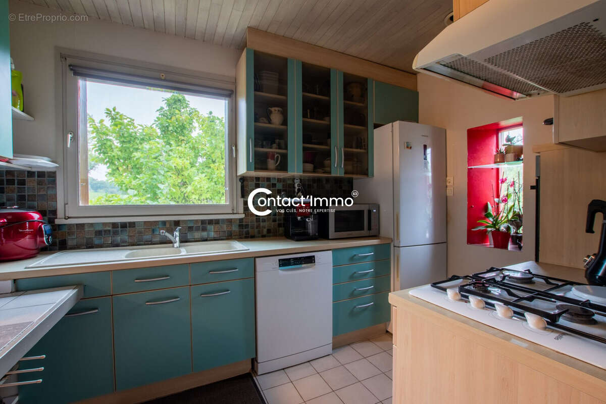 Maison à VIC-LE-COMTE