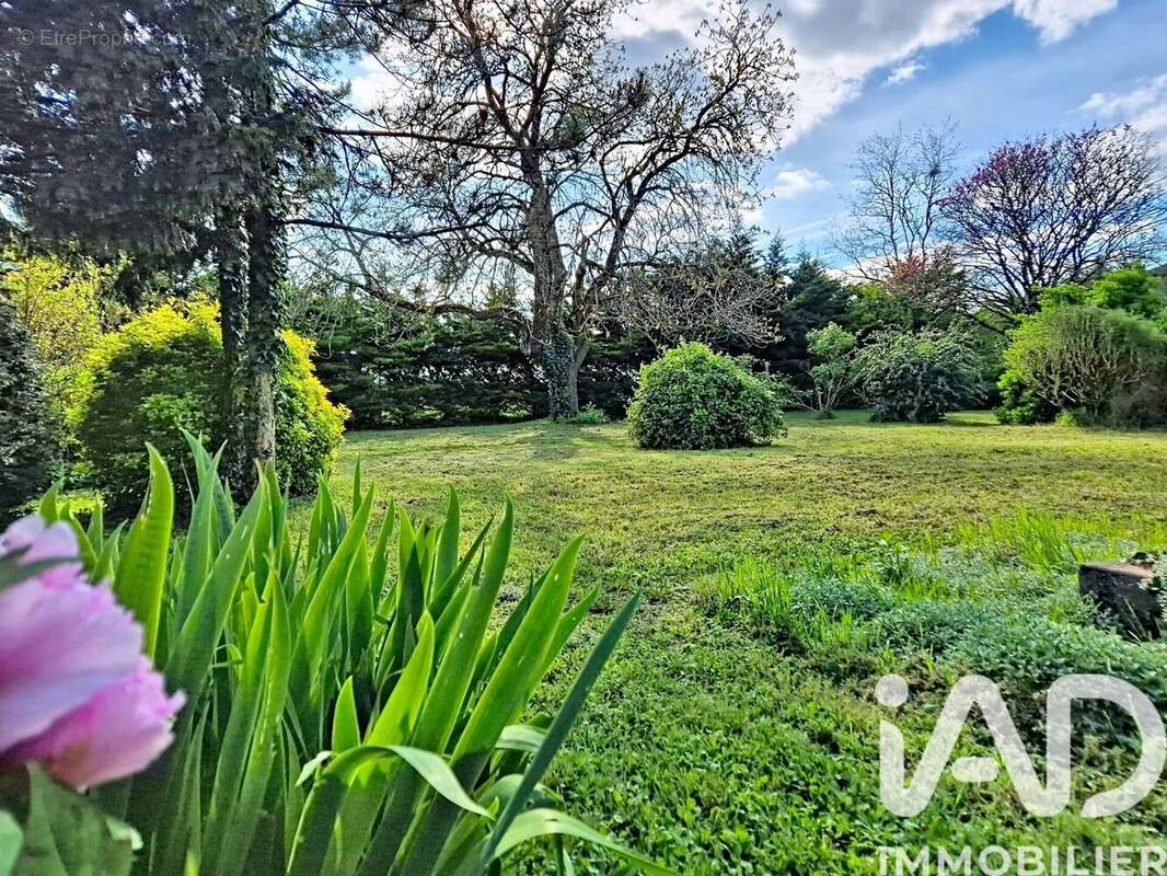 Maison 137 m² à La Greve-Sur-Mignon  - photo 4