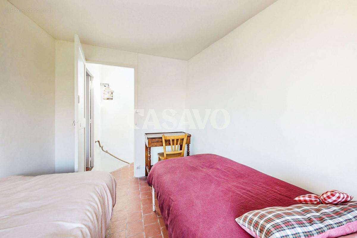 Maison à L'ISLE-SUR-LA-SORGUE