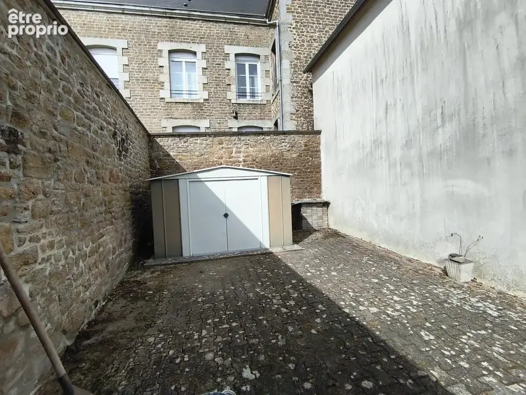 Maison 91 m² à Saint-Fraimbault  - photo 9