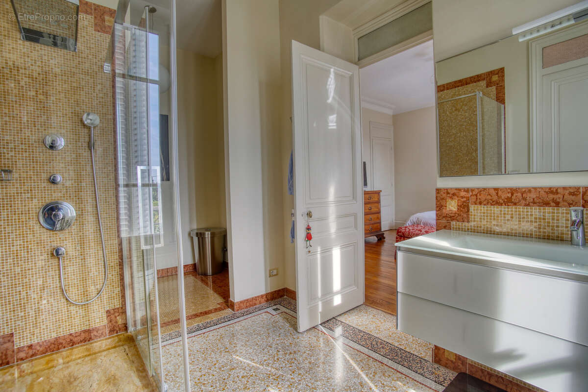 Maison à TASSIN-LA-DEMI-LUNE