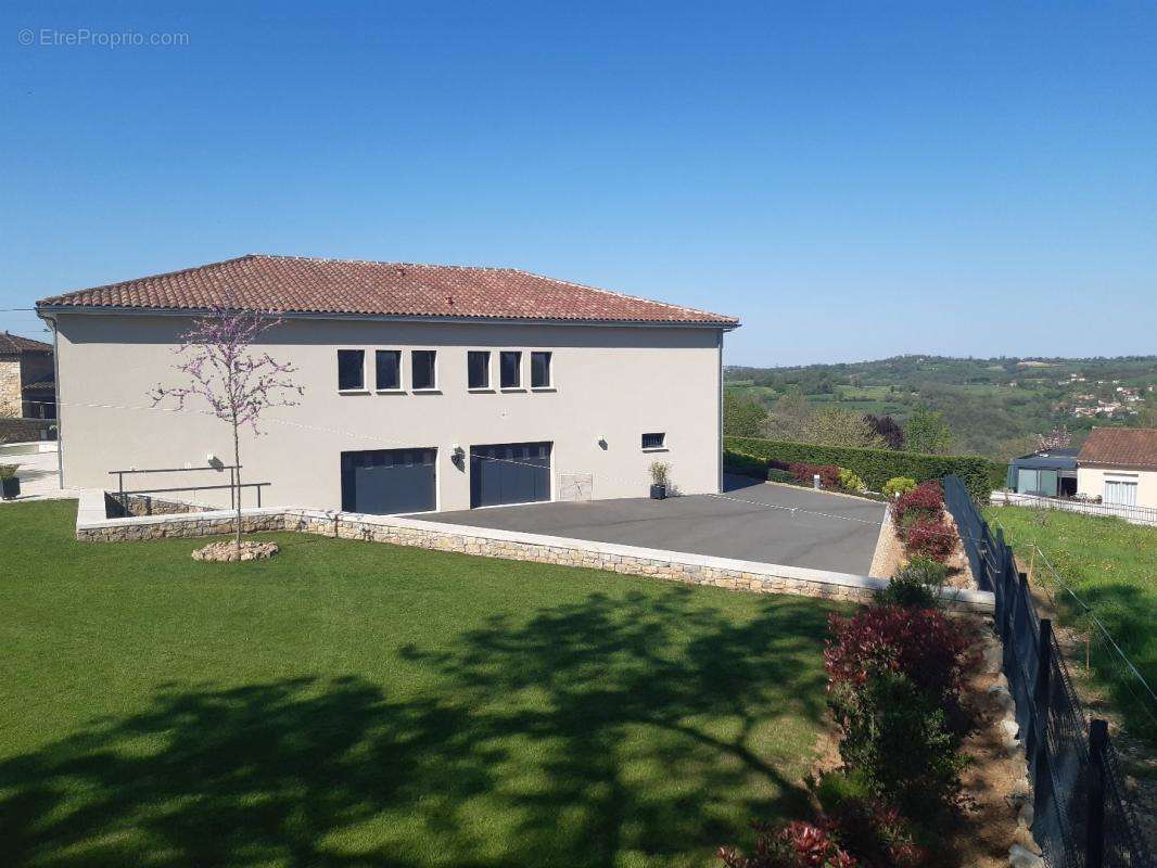 Maison à LENTILLAC-SAINT-BLAISE