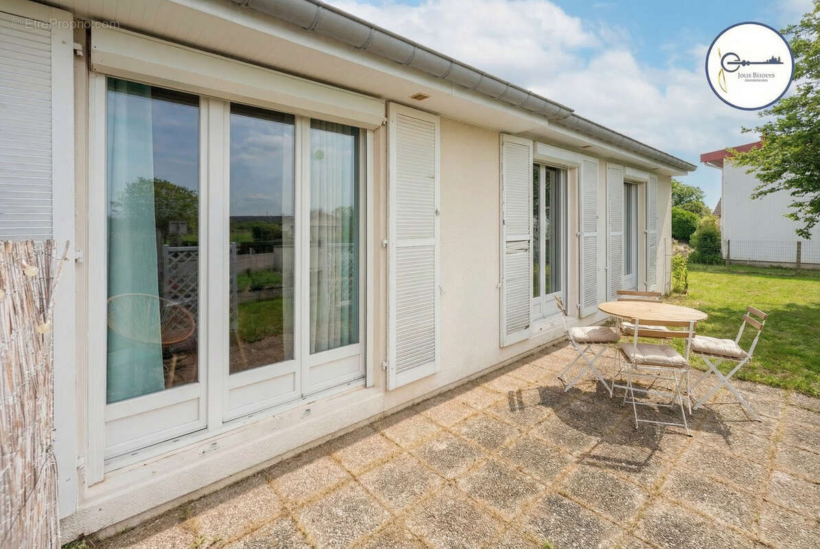 Maison à DOGNEVILLE