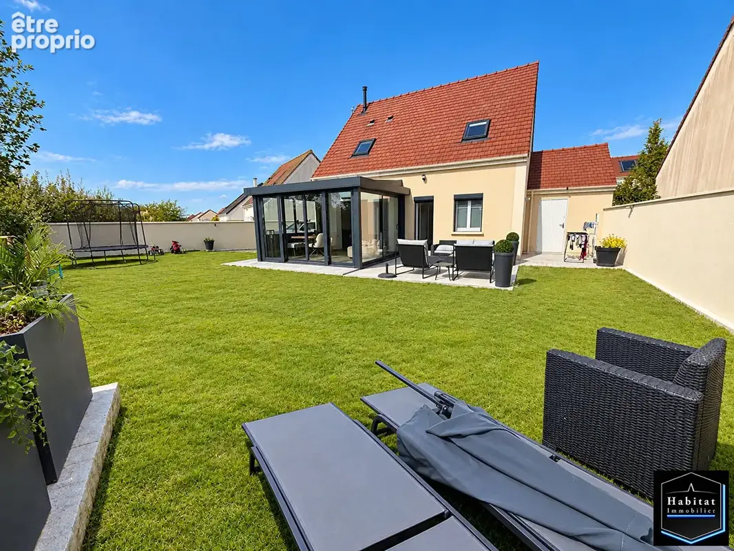 Photo Maison à Rouvres au prix de 415 000€