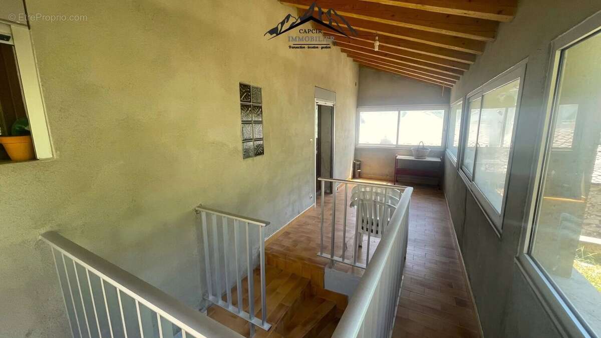 Maison 4 faces en pierre avec jardin - AYGUATÉBIA-TALAU - photo 37