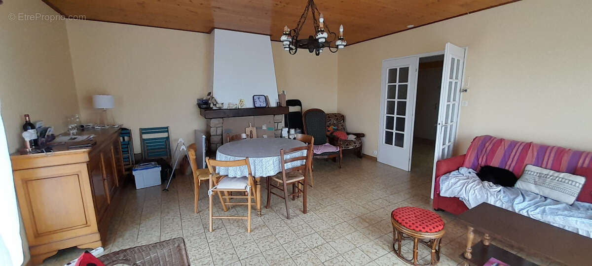 Maison à AVRILLE