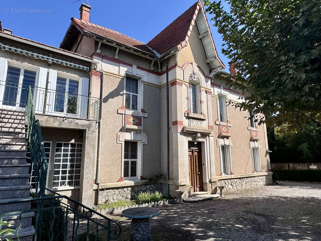 Maison à L&#039;ISLE-SUR-LA-SORGUE