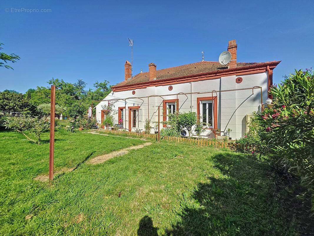 Maison à SAVERDUN
