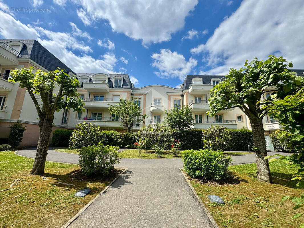 Appartement à EMERAINVILLE