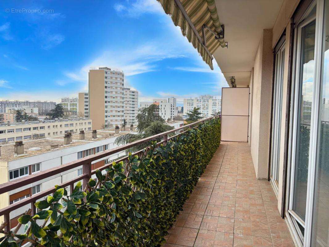 Appartement à RILLIEUX-LA-PAPE