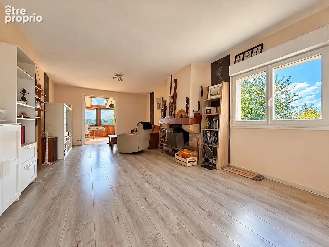 Maison 5 pièces - 4 chambres - Terrain de 7 380 m² - Au calme - photo 5
