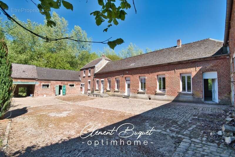 Maison à BECQUIGNY