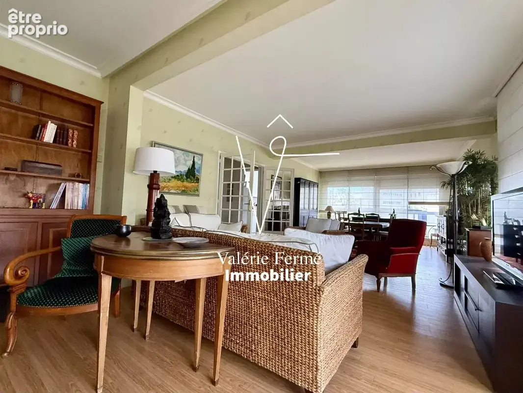 Superbe appartement familial - 136 M2- Secteur Saint-Genès à Bordeaux, box, cave ascenseur - photo 9