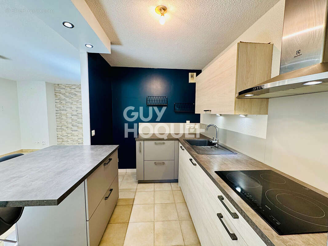 Appartement à CRUSEILLES