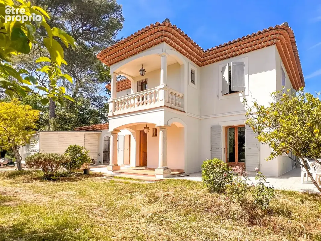Maison à ROQUEFORT-LES-PINS
