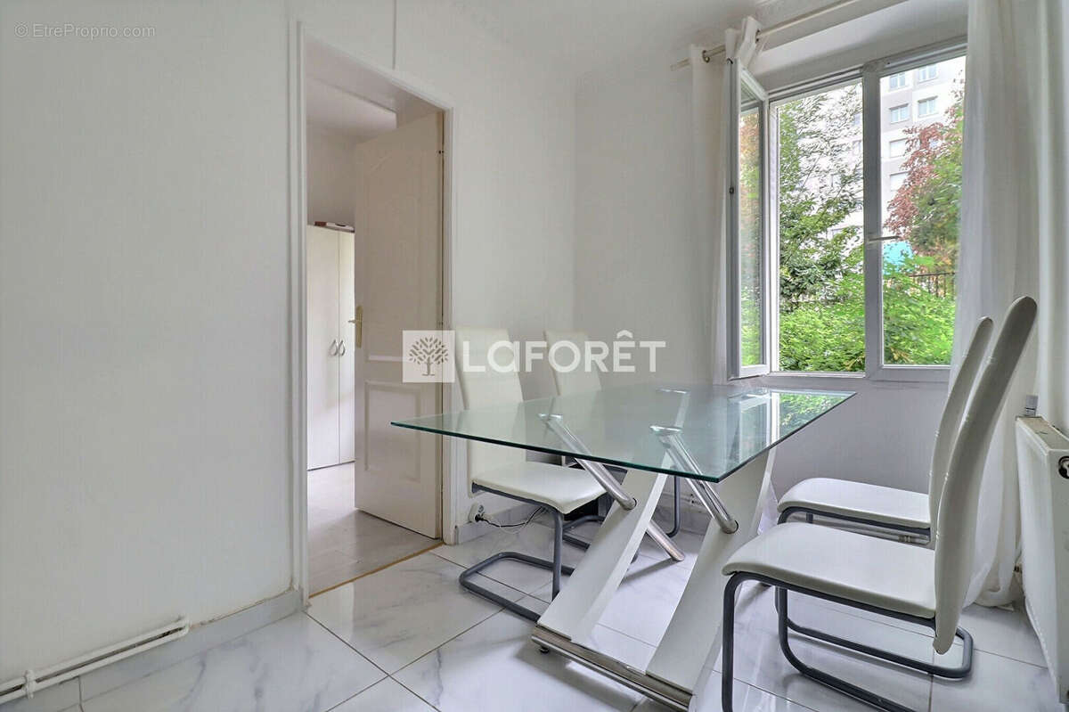 Appartement à L&#039;ILE-SAINT-DENIS