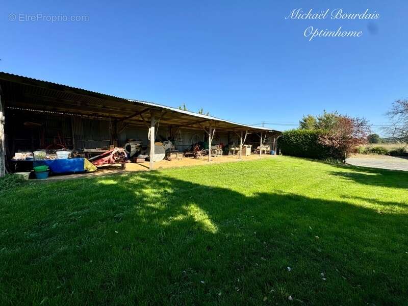 Maison à SAINT-GEORGES-DU-BOIS