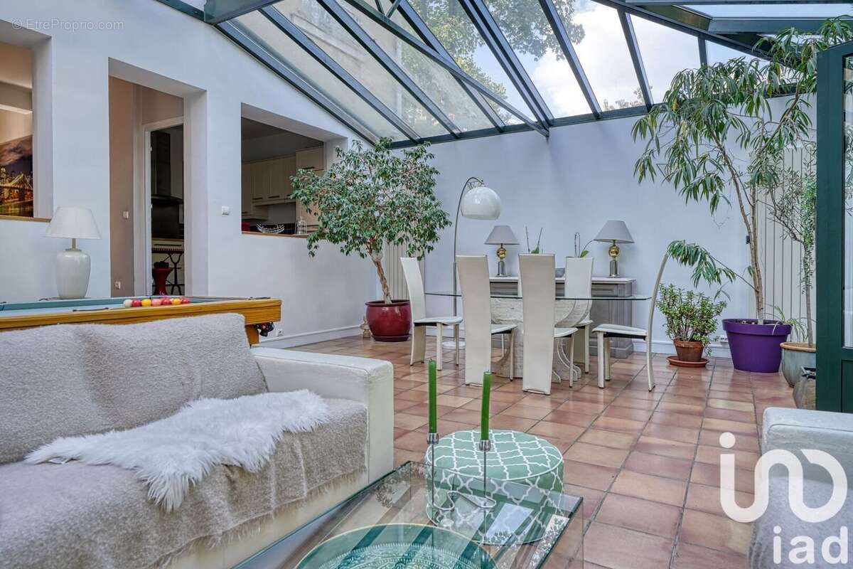 Photo 6 - Maison à SURESNES