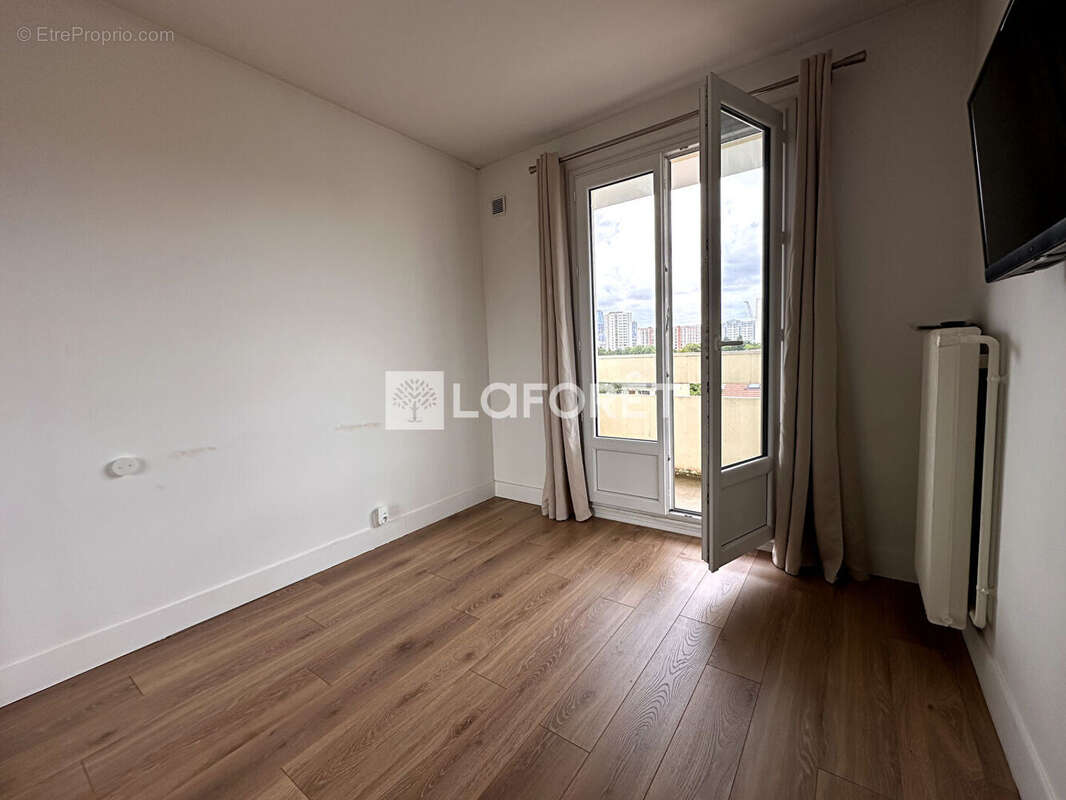 Appartement à NANTERRE