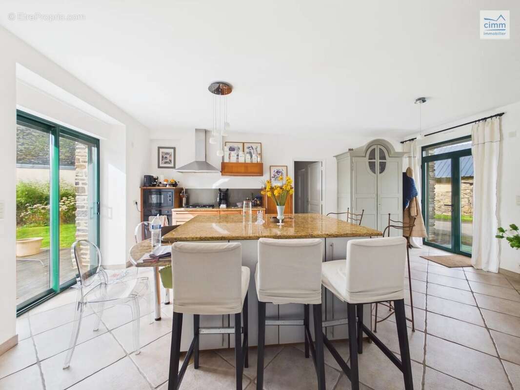 Maison à LES BRULAIS