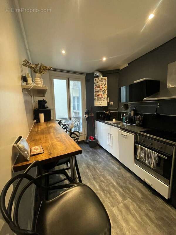 Appartement à PARIS-17E