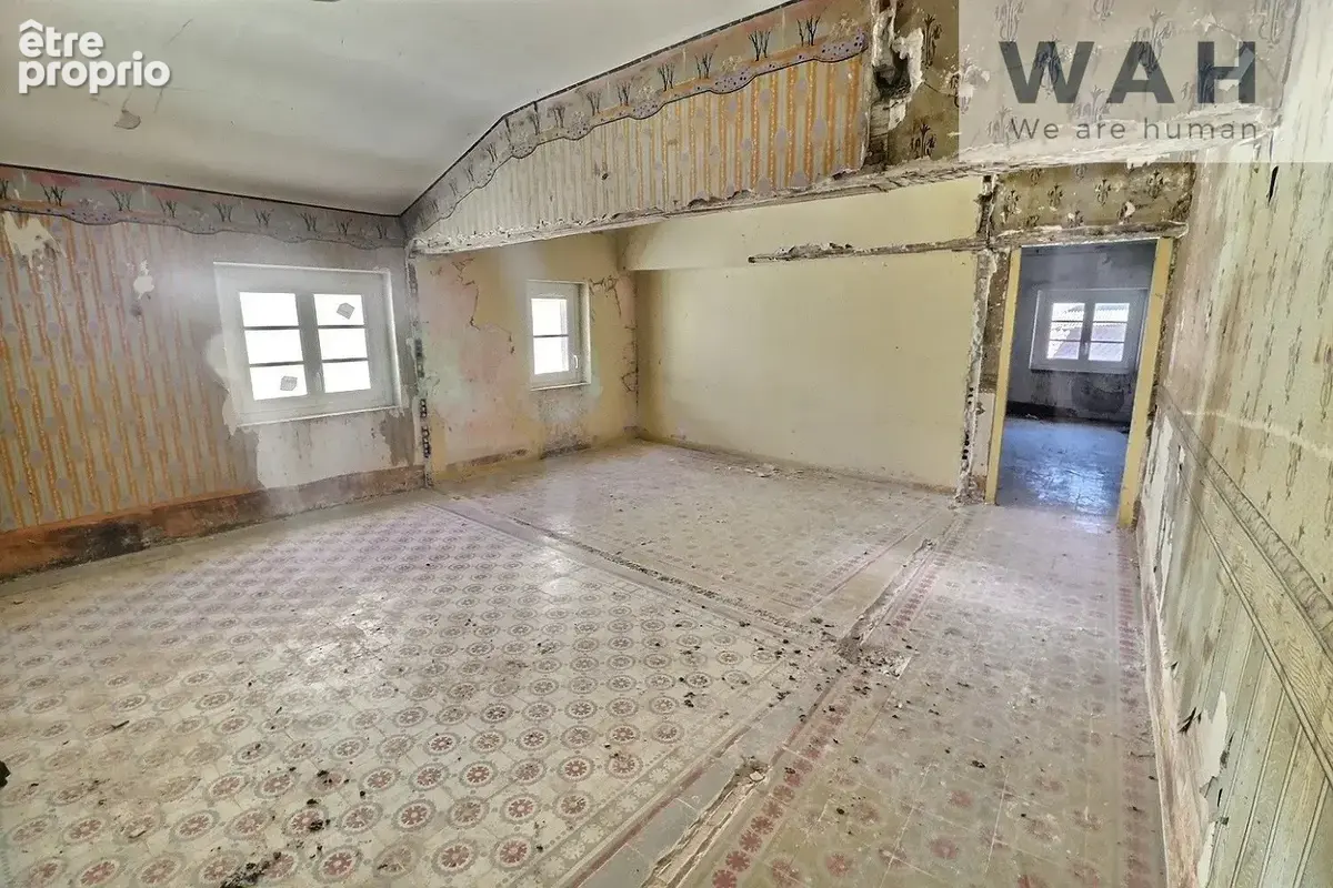 Vente immeuble 10 pieces de 3 appartements et un local 34500 - photo 10