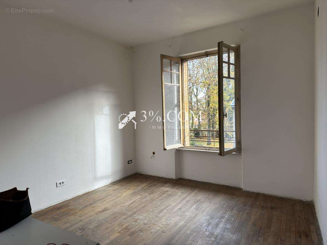 Appartement à MIRECOURT
