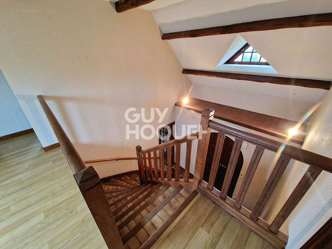 Maison à BRUYERES-ET-MONTBERAULT