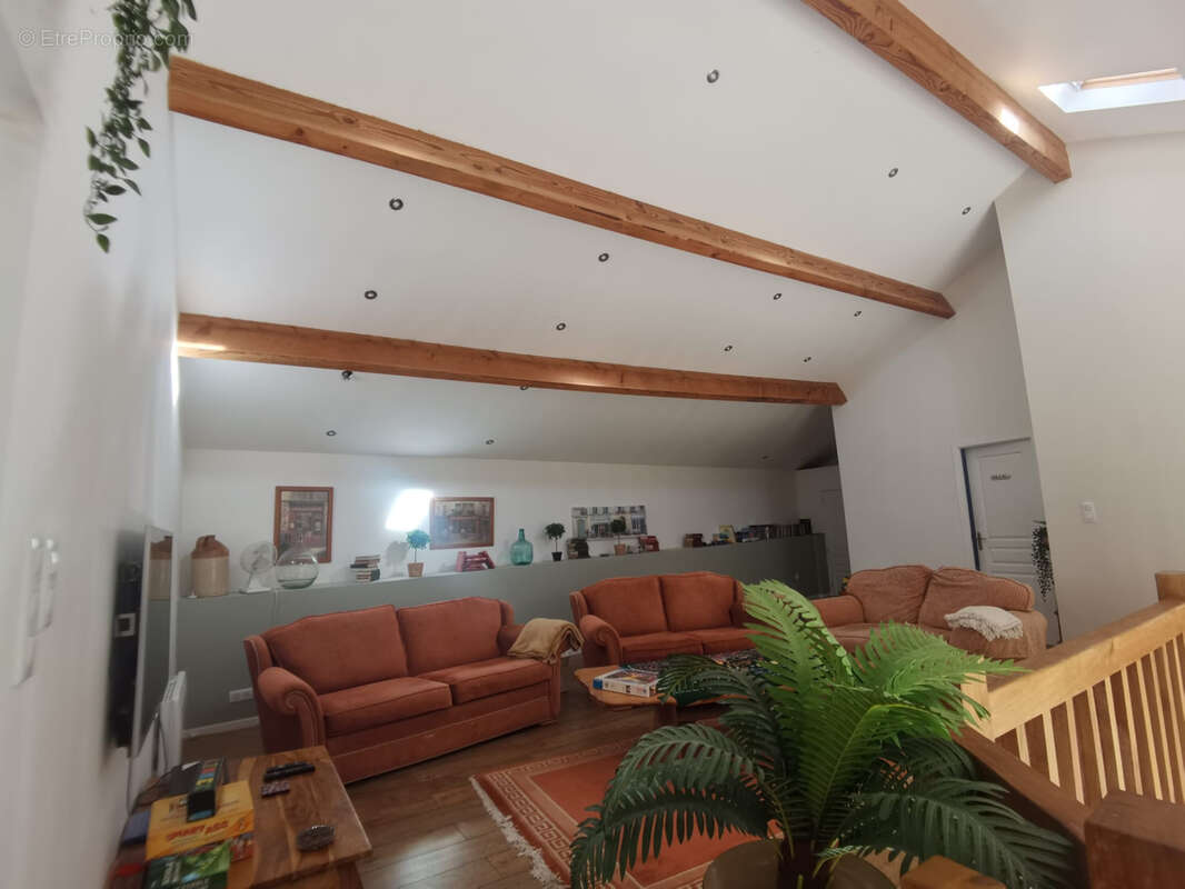 Maison à CHERVES-CHATELARS