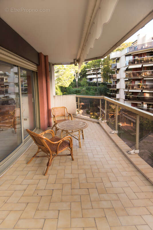 Appartement à LE CANNET