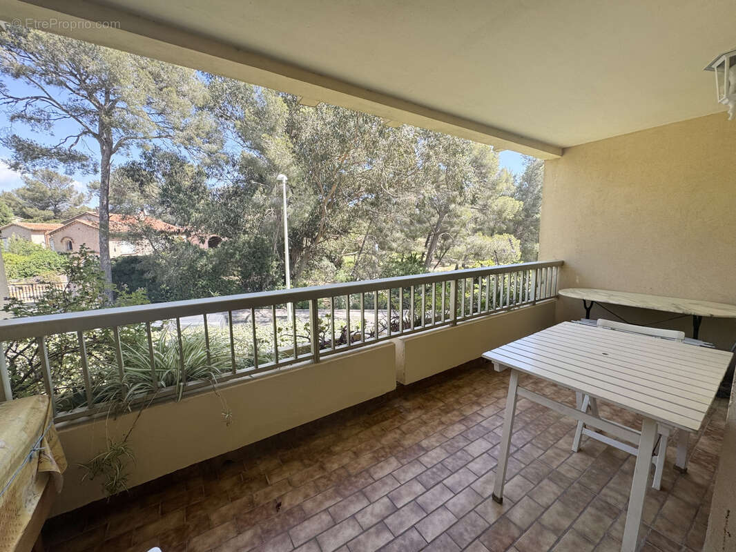 Appartement à BORMES-LES-MIMOSAS