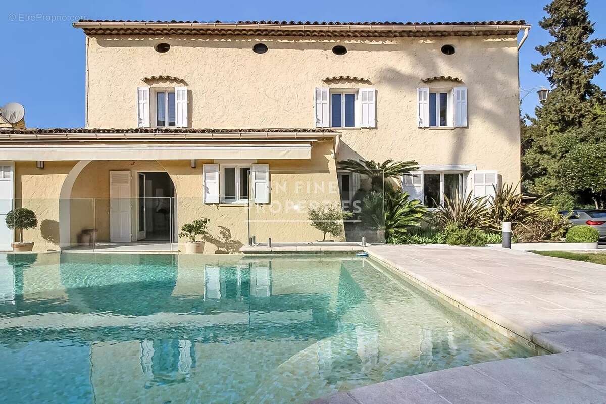 Maison à MOUGINS