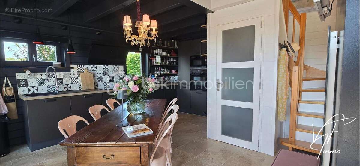 Maison à LE CASTELLET