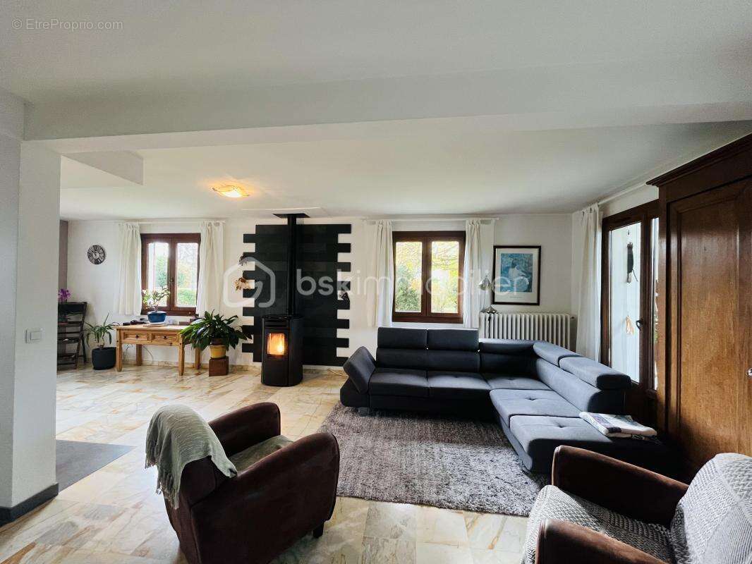 Maison à ARMENTIERES-EN-BRIE