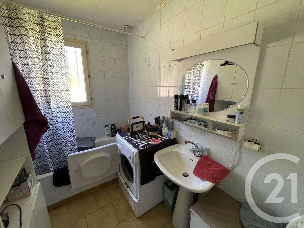 Maison 78 m² à Bayas  - photo 5