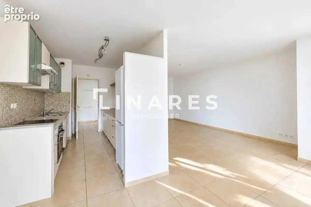 LE ROLAND – Appartement T3 de 76 m² - Terrasse – 13008 - photo 5
