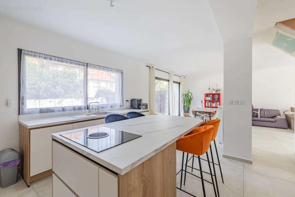 Maison de 5 pièces de 127 m² à Choisy-le-Roi - photo 4