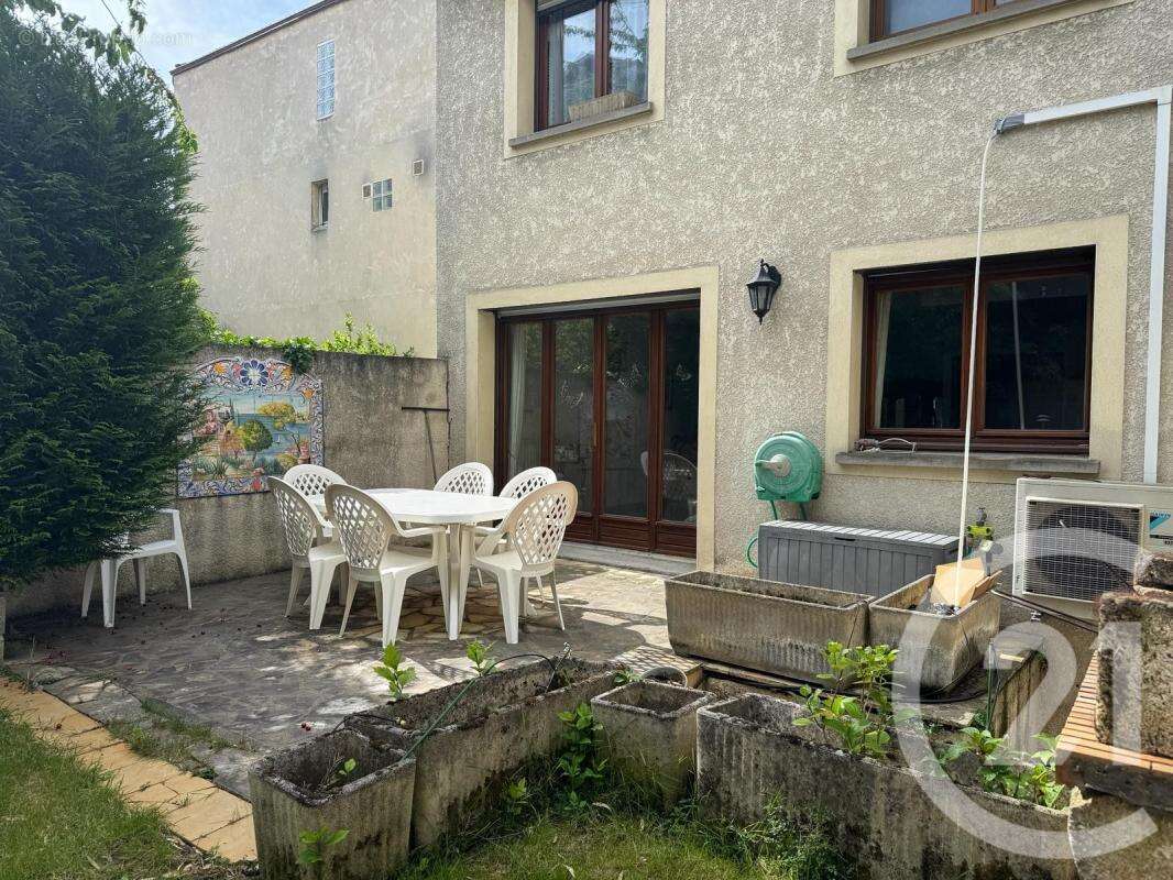 Maison à FONTENAY-SOUS-BOIS