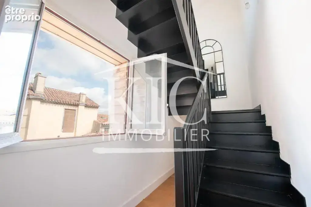 CARCASSONNE CENTRE-VILLE - Superbe T3 Duplex de 85 m2 avec vue sur la Cité - photo 9
