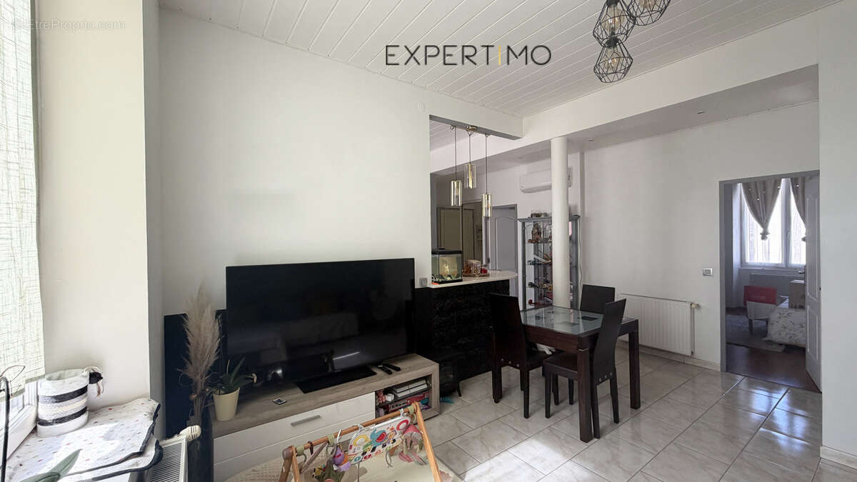 Appartement à VIZILLE