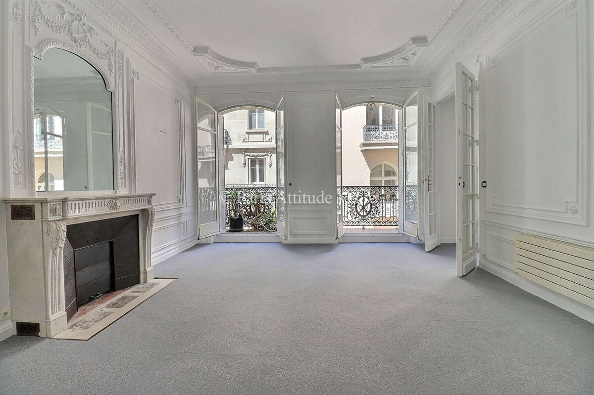 Appartement à PARIS-7E